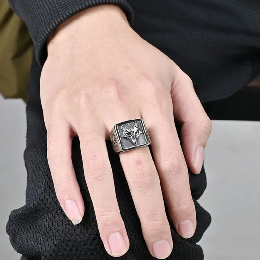 Vintage Viking Wolf Knot Ring