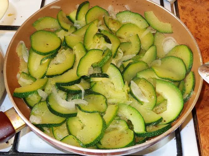 Cream Zucchini Seeds, Pale Green  Zucchini Seeds